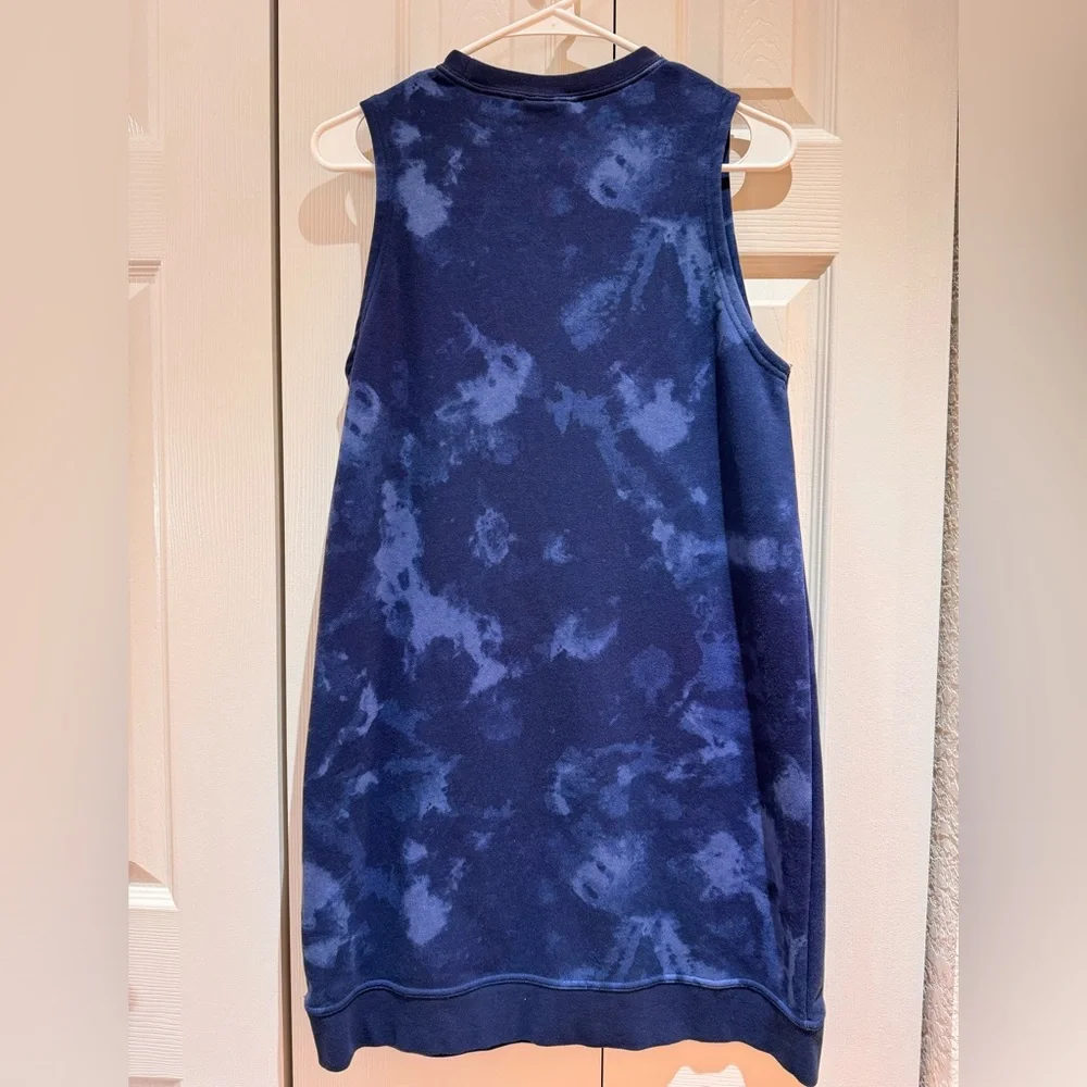 Nike women’s athletic dress. In perfect condition, size Medium. - Picture 2 of 11